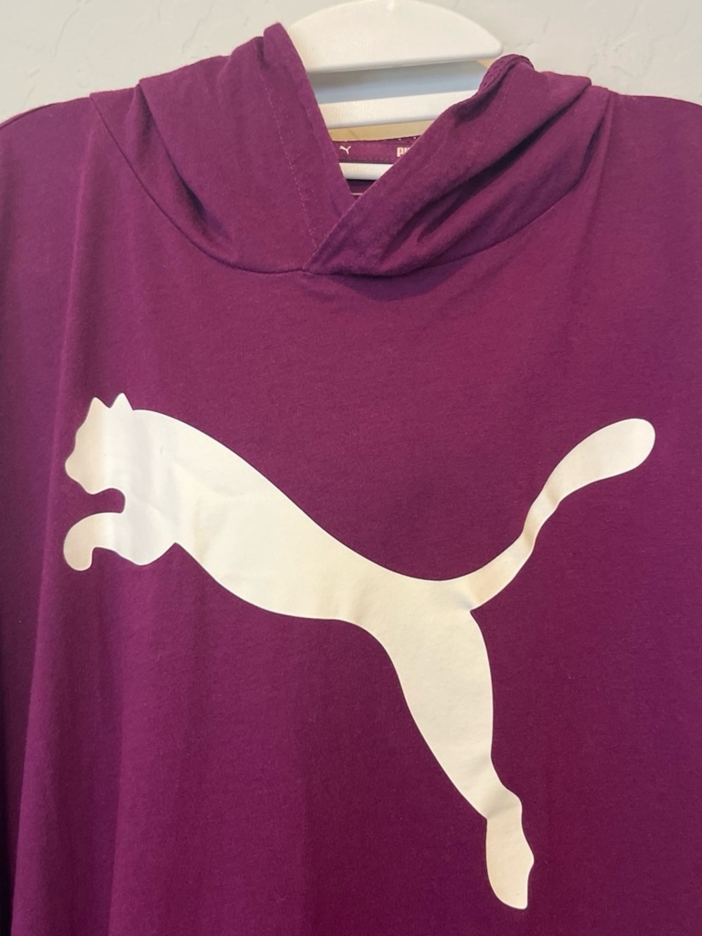 Puma Women’s Plum Purple Pullover Hoodie with White Cat Logo Cropped Size XL - Picture 3 of 9